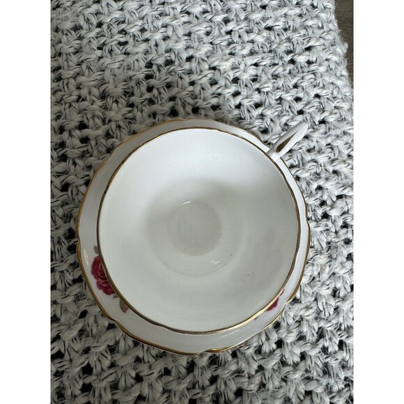 Vintage RARE Paragon Double Mark Warranty Floating Rose Tea Cup And Saucer Set - Picture 6 of 8
